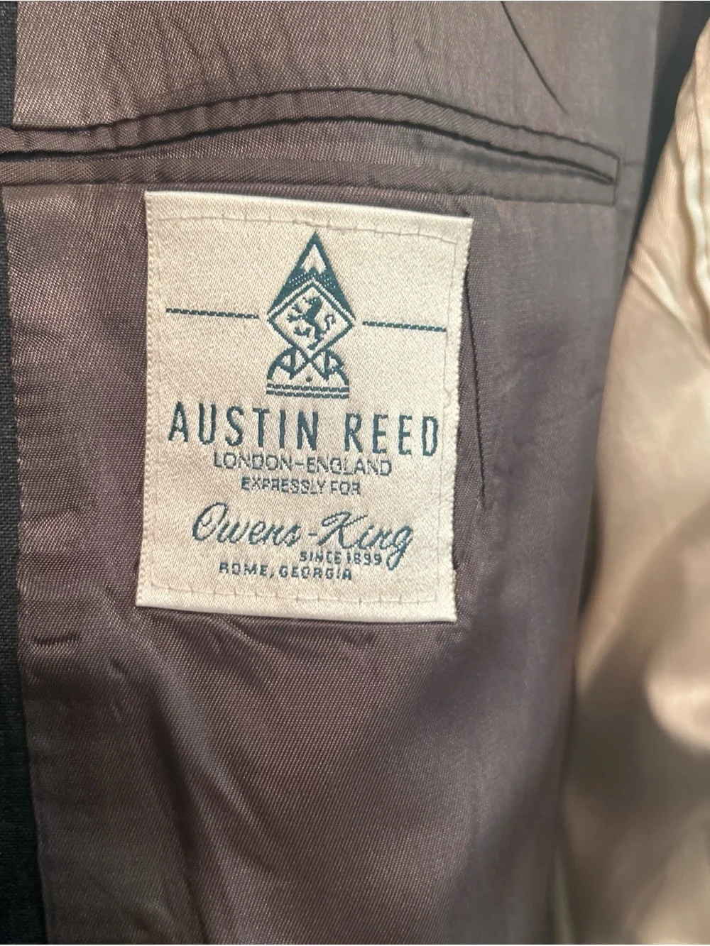 Austin Reed Men’s Blazer. Size 42R.